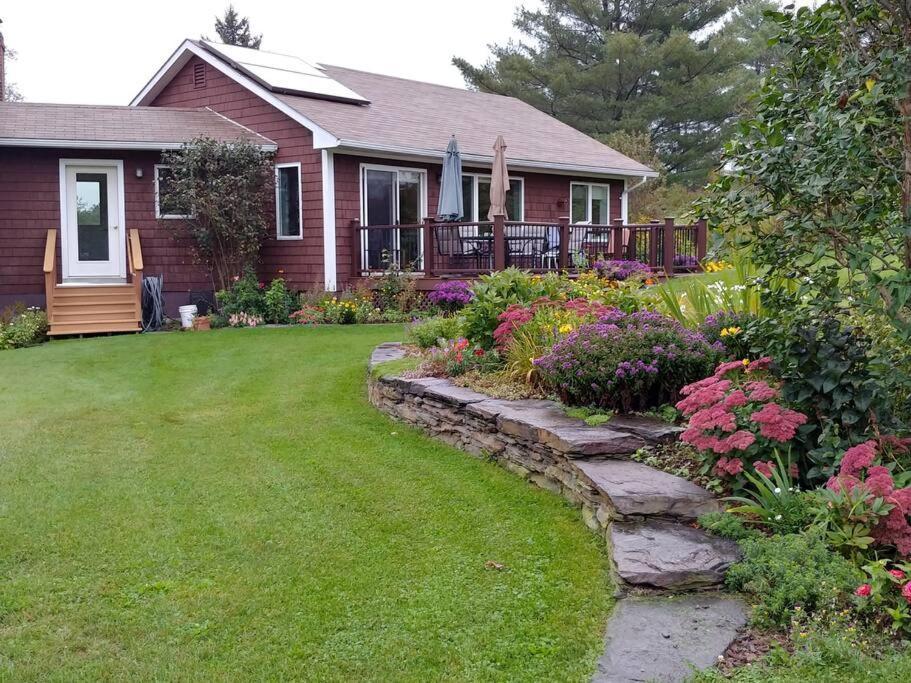 Spacious Country Retreat Close To Town And Nature, Sylvana Farm Vt Montpelier Exterior photo