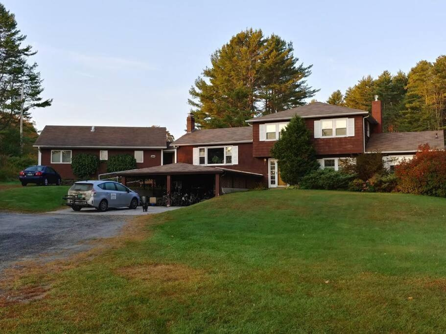 Spacious Country Retreat Close To Town And Nature, Sylvana Farm Vt Montpelier Exterior photo